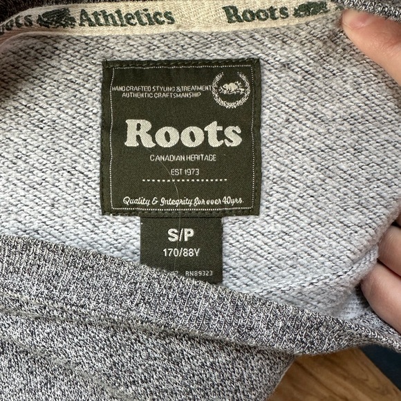 Roots Crewneck - Picture 2 of 4